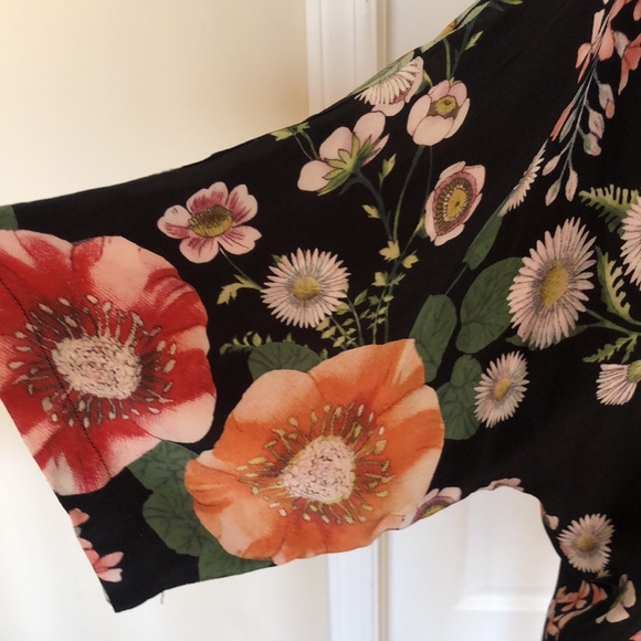 NWT Charlie B Reversible Kimono Wrap size Small - Picture 6 of 14